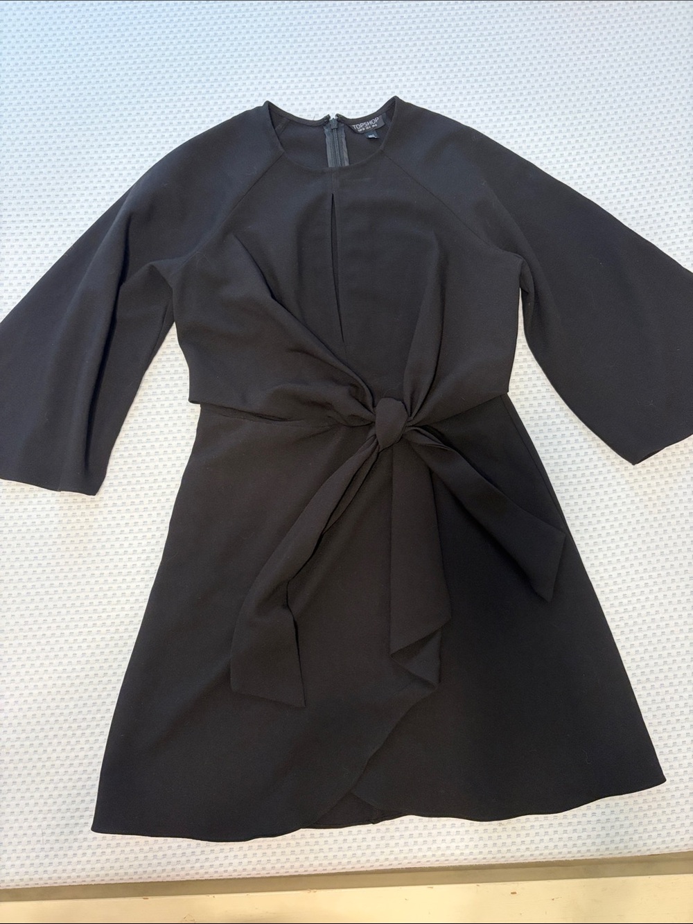 Topshop Black Long-Sleeve Keyhole Knot-Tie Waist Dress